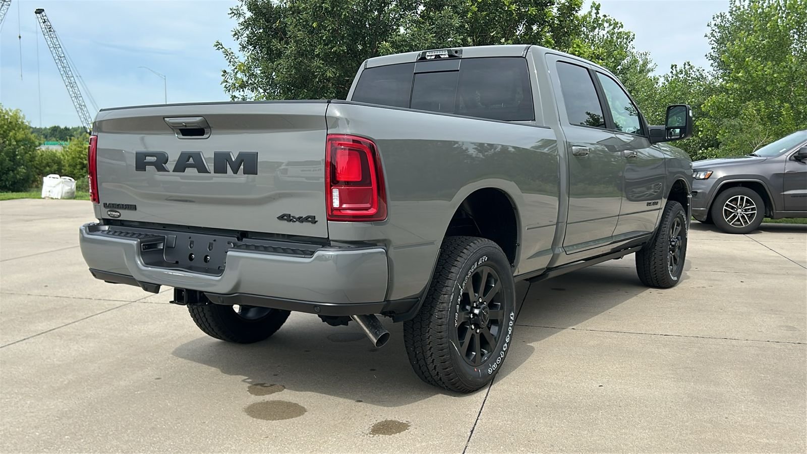 New 2026 Ceramic Gray Clear-Coat Exterior Paint RAM Laramie image 4