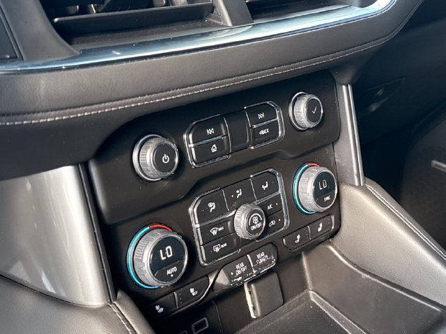 Used 2023 Black Chevrolet Z71 image 19
