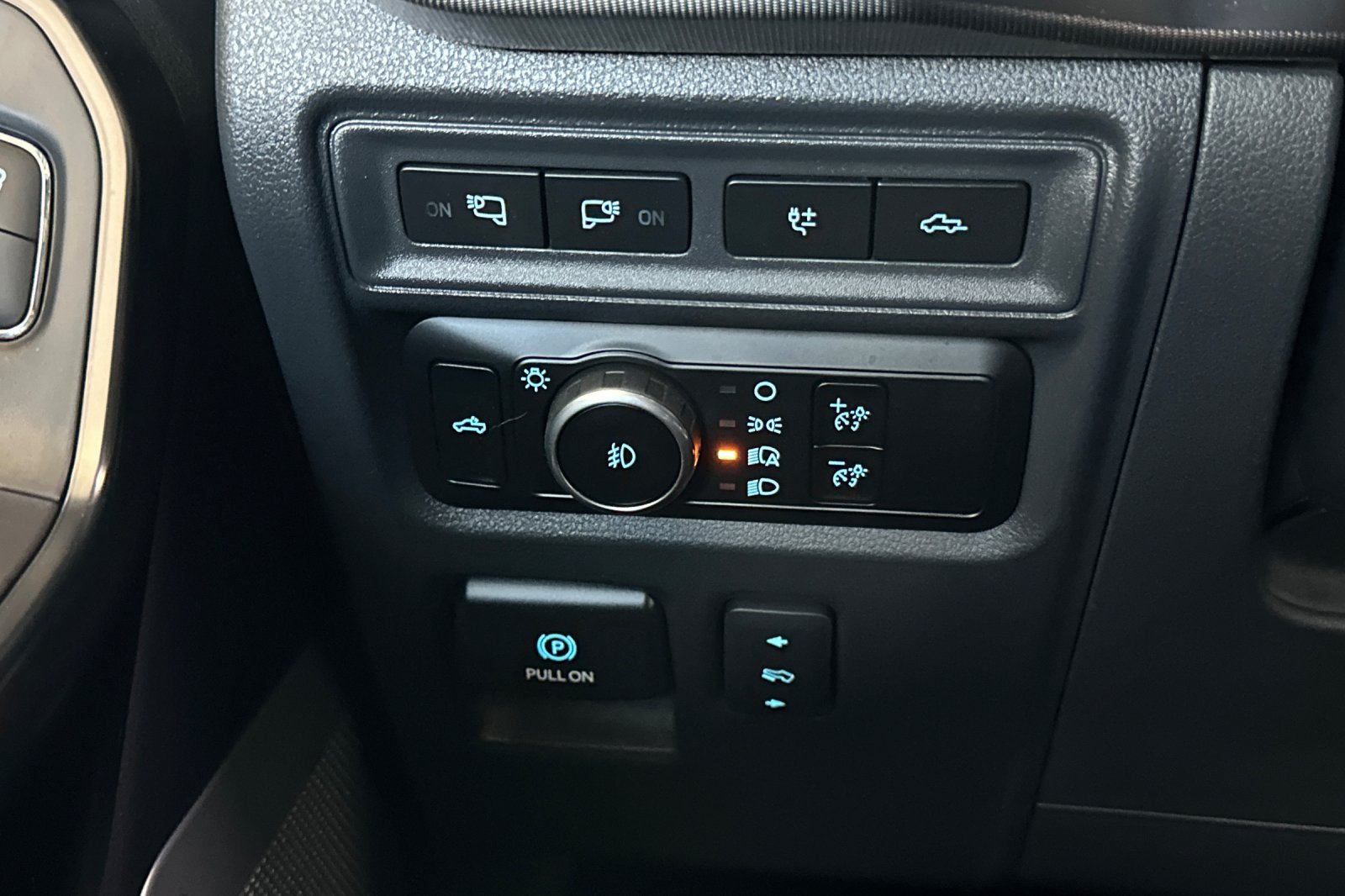 Used 2024 Gray Ford Platinum image 29