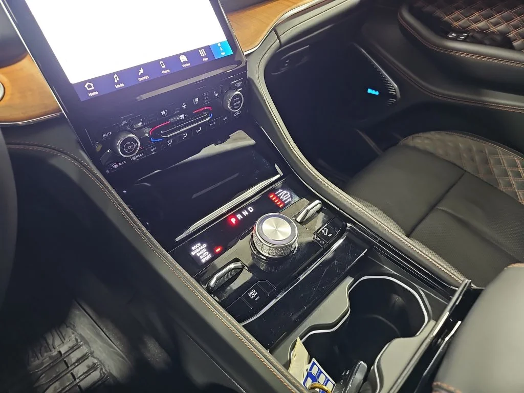Used 2024 White Jeep Summit Reserve image 27