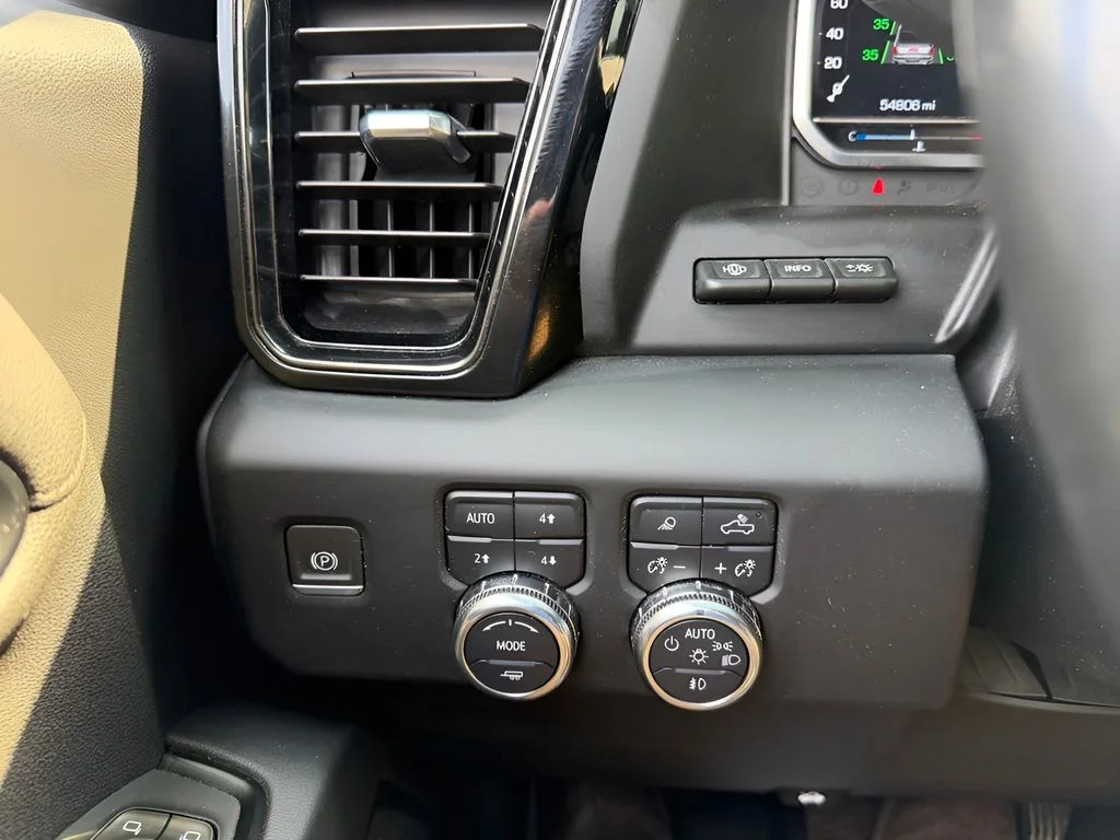 Used 2024 Summit White GMC AT4 image 29