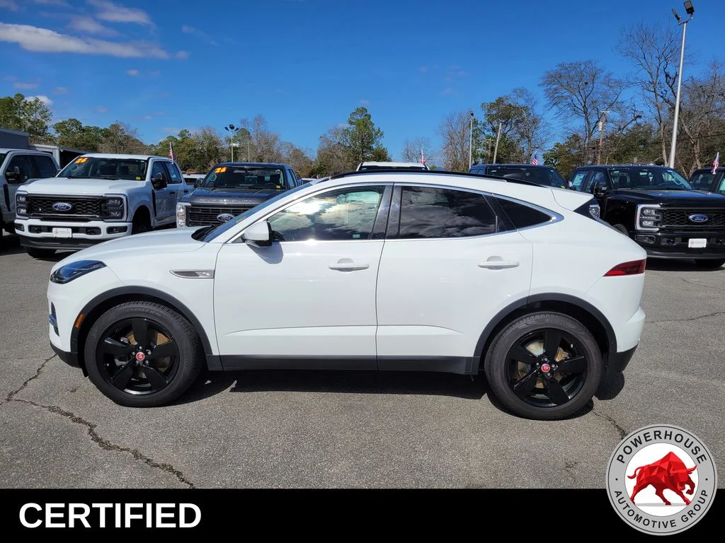 Used 2021  Jaguar P250 SE image 3