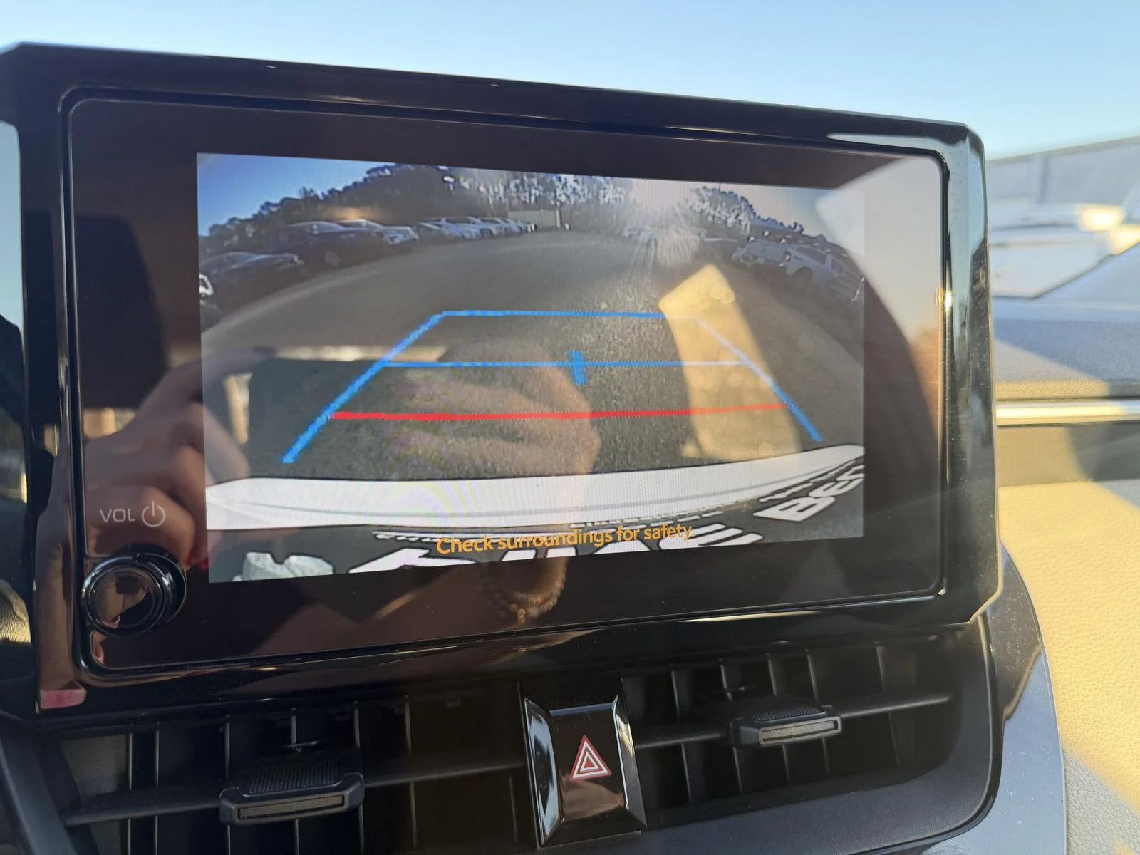 Used 2024 Wind Chill Pearl Toyota Hybrid LE image 12