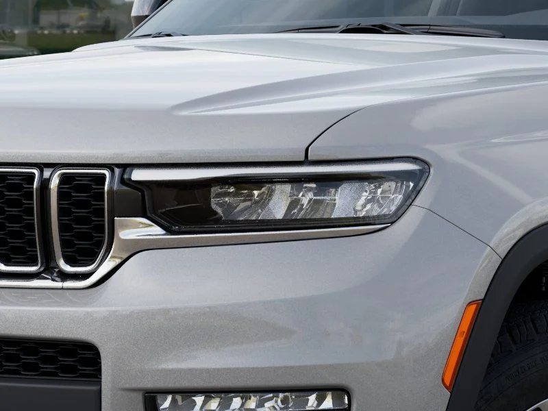 Used 2025 Silver Jeep Limited image 11