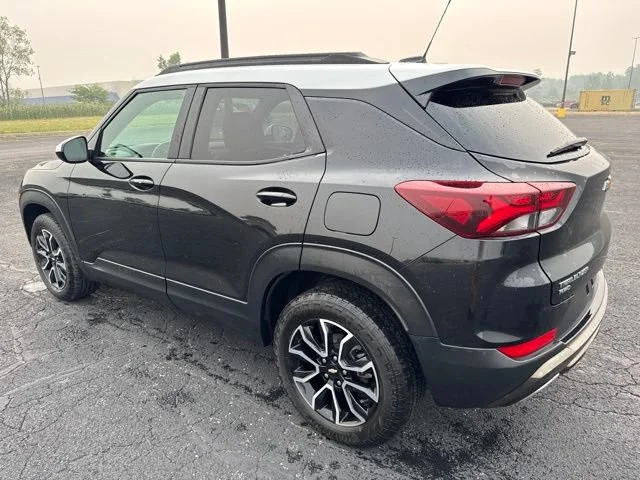 Used 2023 Mosaic Black Metallic Chevrolet ACTIV image 6