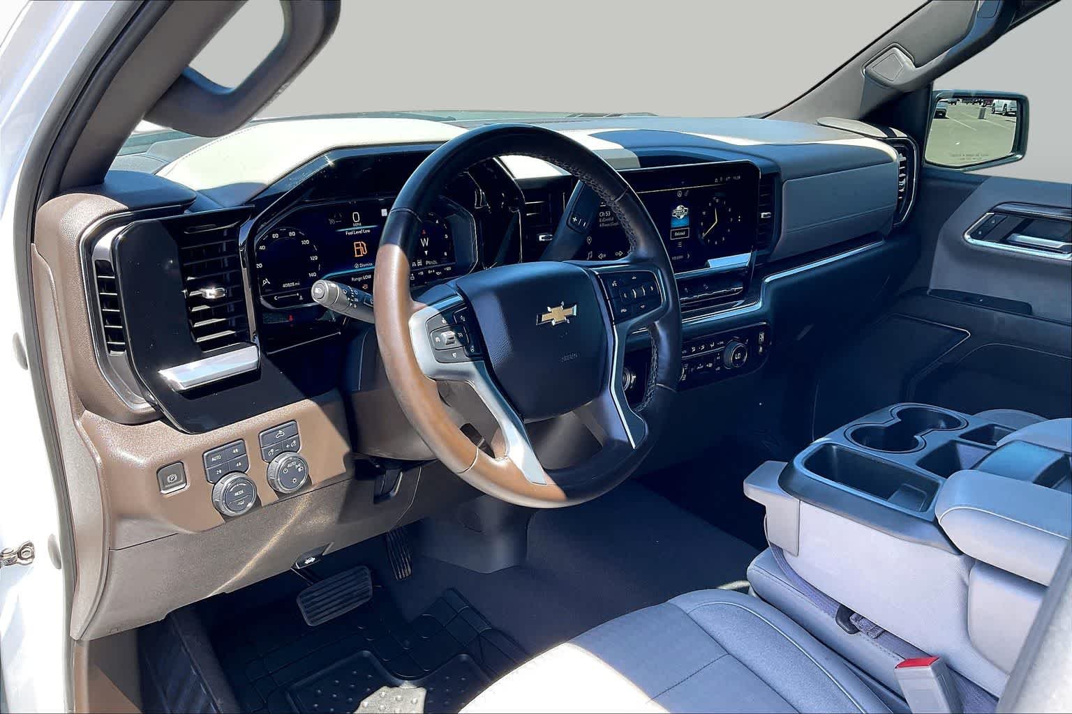 2023 Chevrolet Silverado 1500 LT - Photo 17