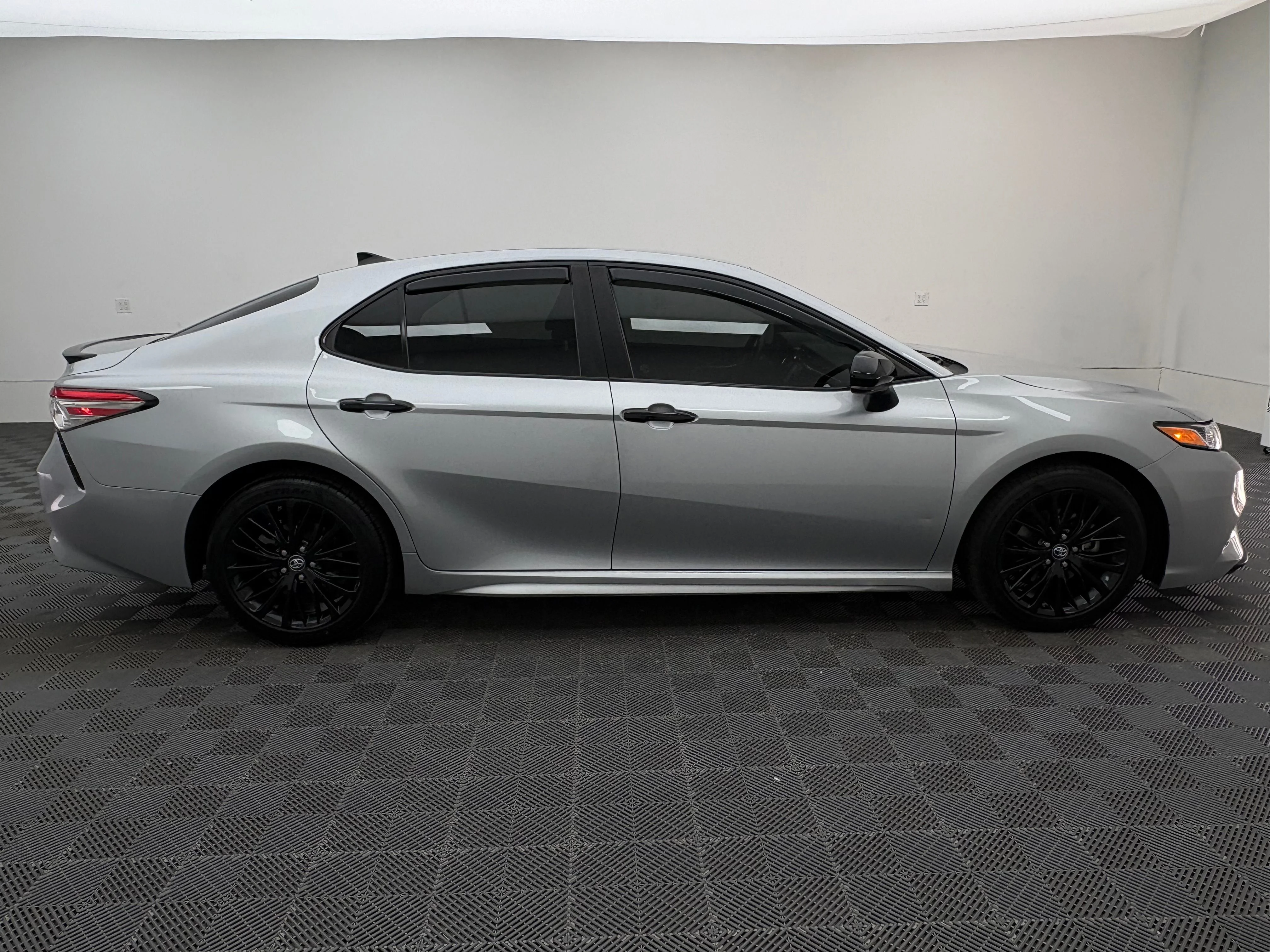 Used 2019 Celestial Silver Metallic Toyota SE image 5