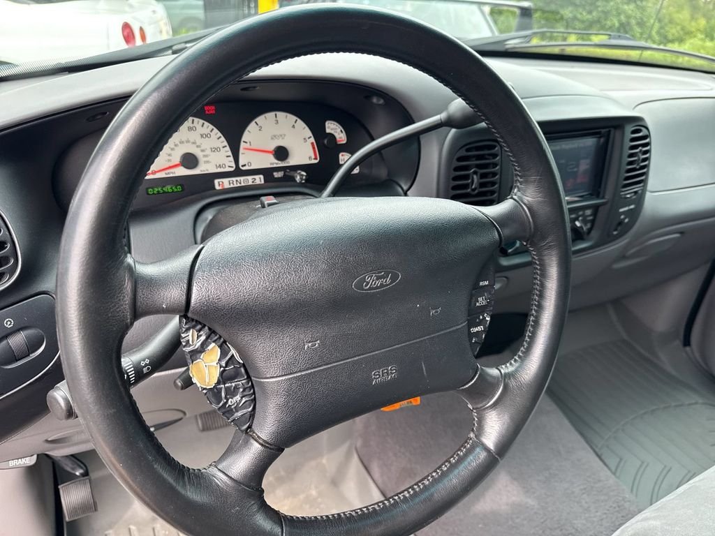 Used 2001  Ford SVT Lightning image 15