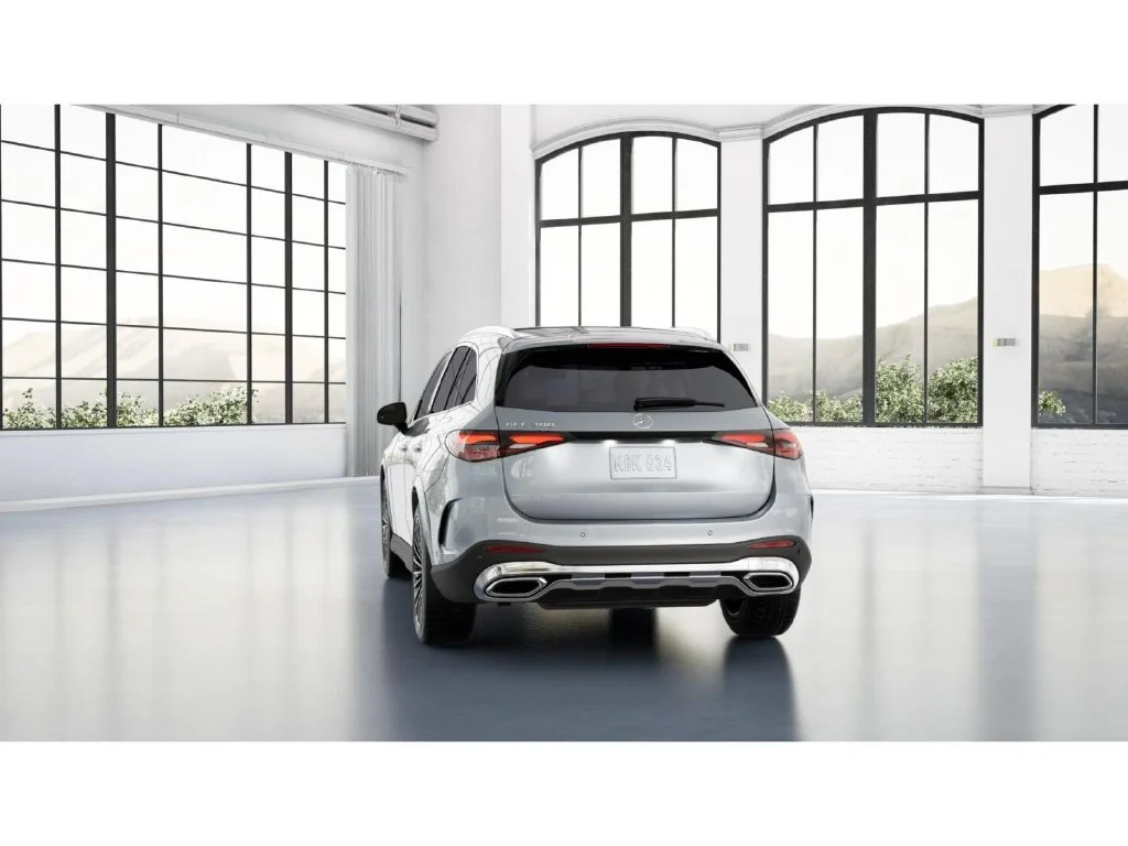 New 2027 Silver Mercedes-Benz GLC 300 image 26