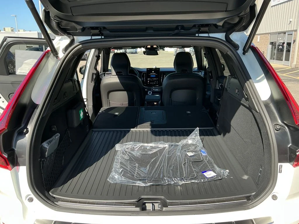 2026 Volvo XC60 Ultra - Photo 16