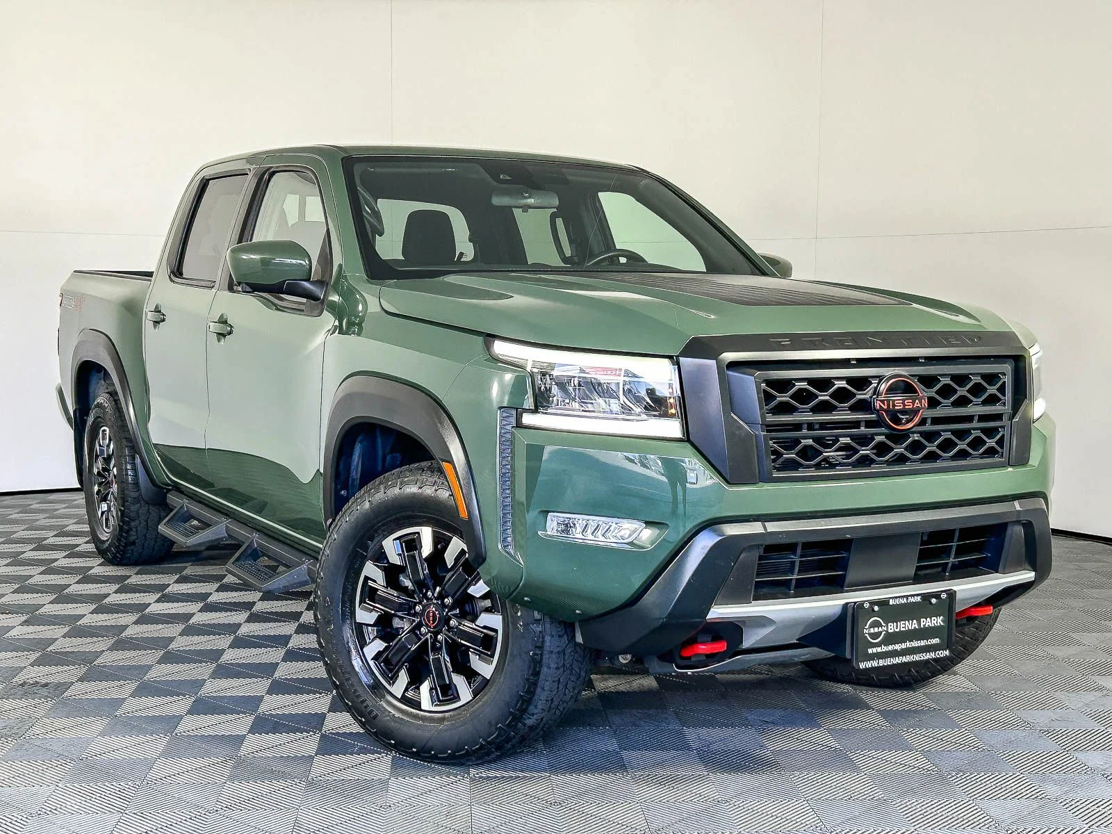 2022 Nissan Frontier PRO-4X Crew Cab 4X4's photo