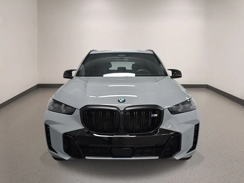 Used 2025 Gray BMW M60i image 9