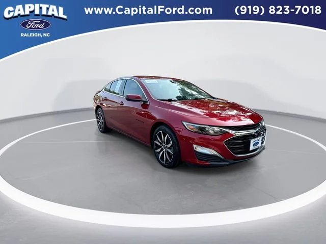 Used 2021 Red Chevrolet RS image 2