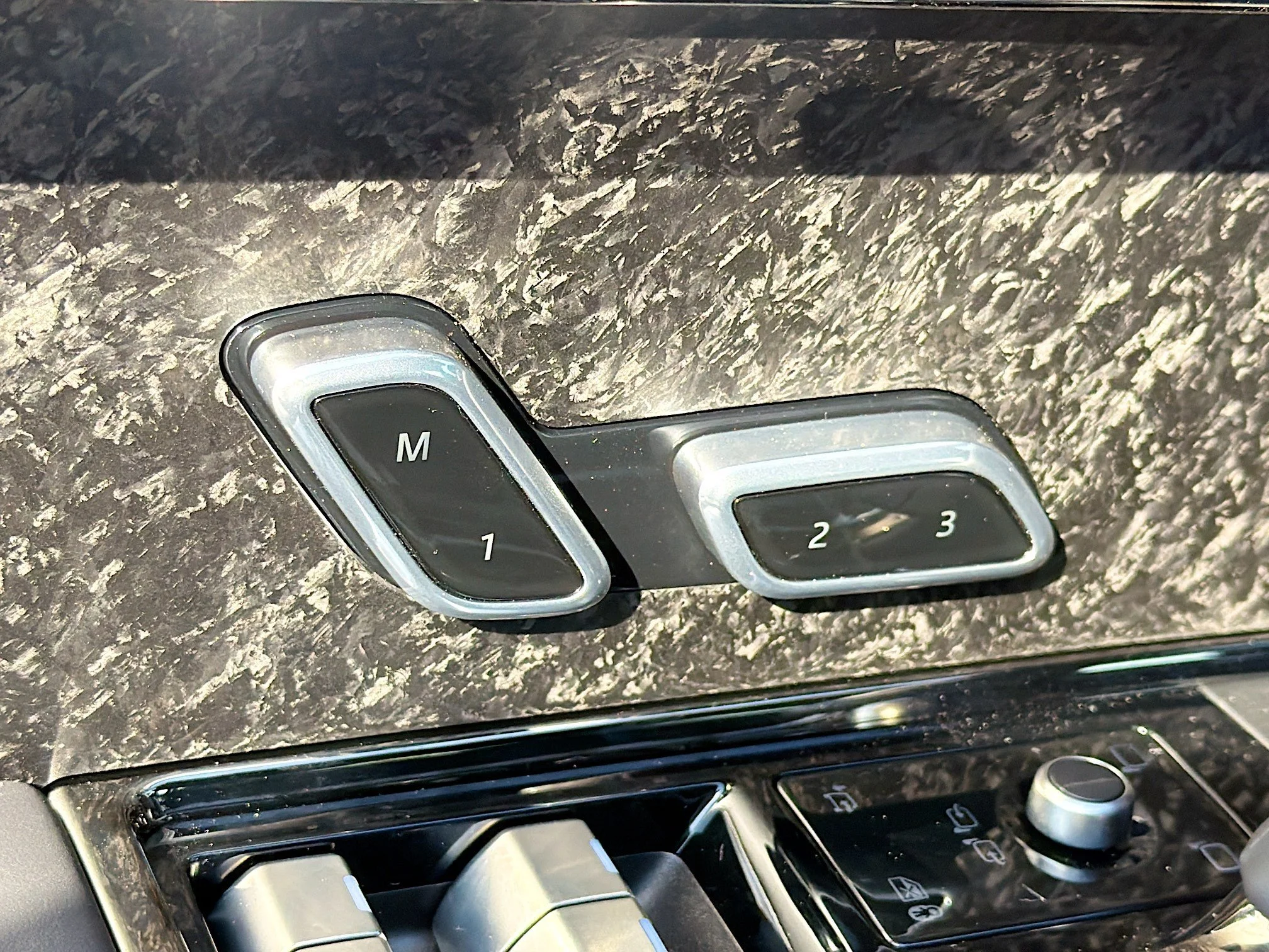 New 2026 Borasco Grey Metallic Land Rover Dynamic SE image 24