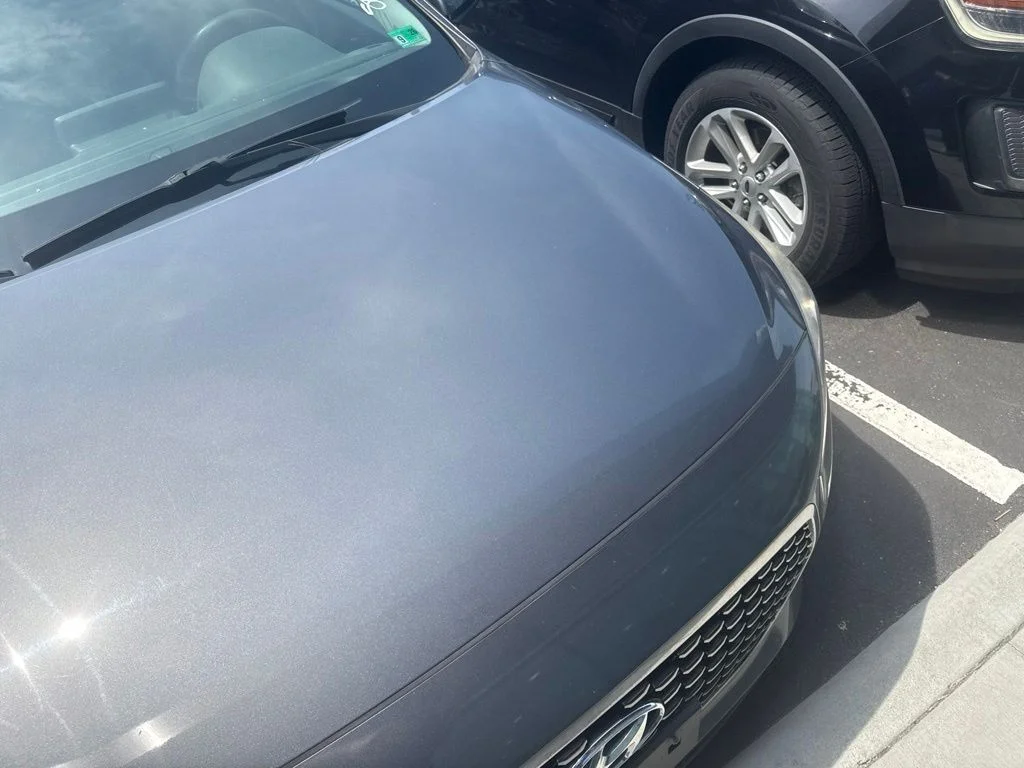 Used 2018 White Hyundai Base image 3