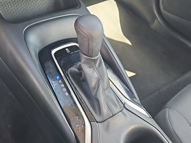 Used 2023  Toyota LE image 25