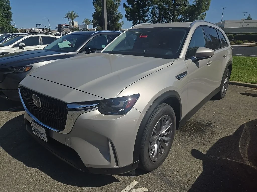 2024 Mazda CX-90 PHEV Preferred Package's photo