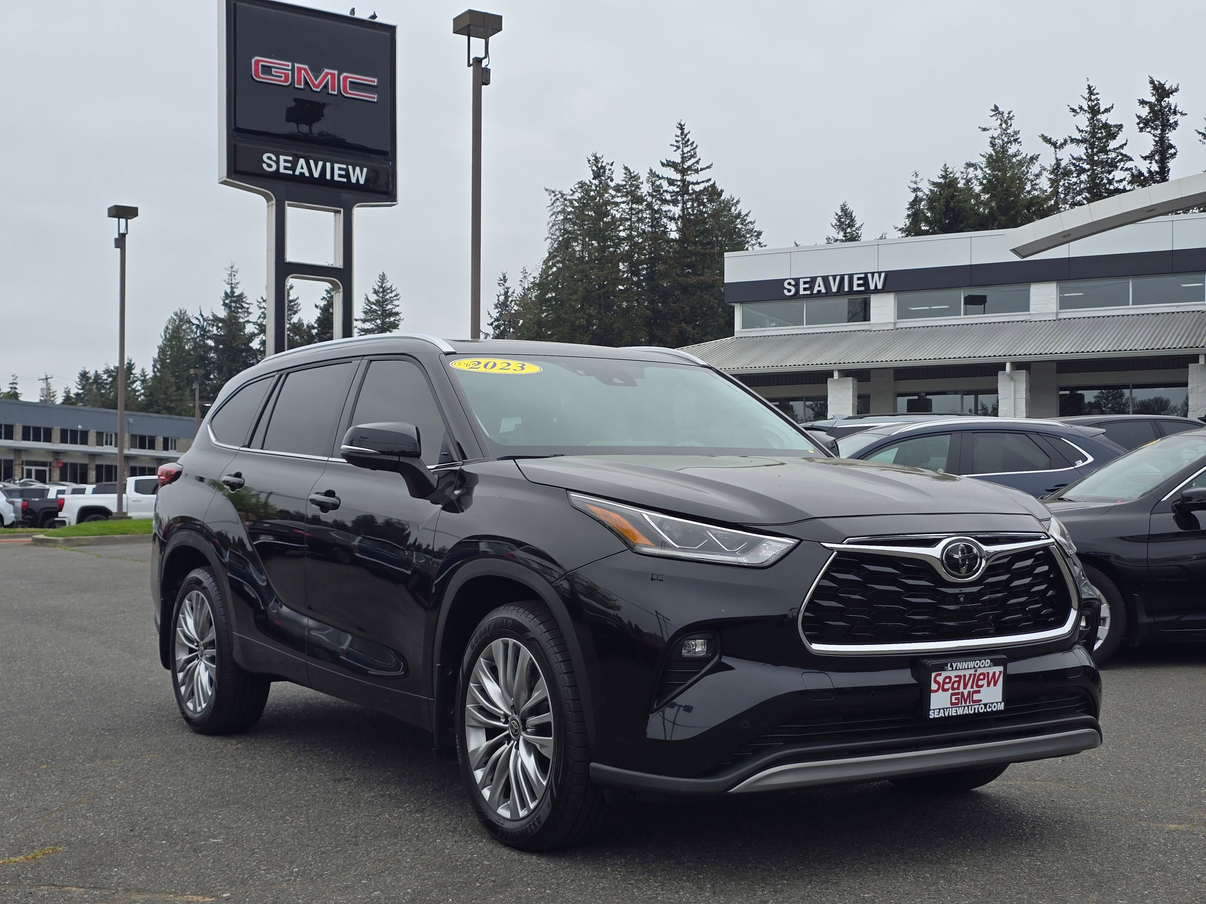 2023 Toyota Highlander Platinum AWD's photo