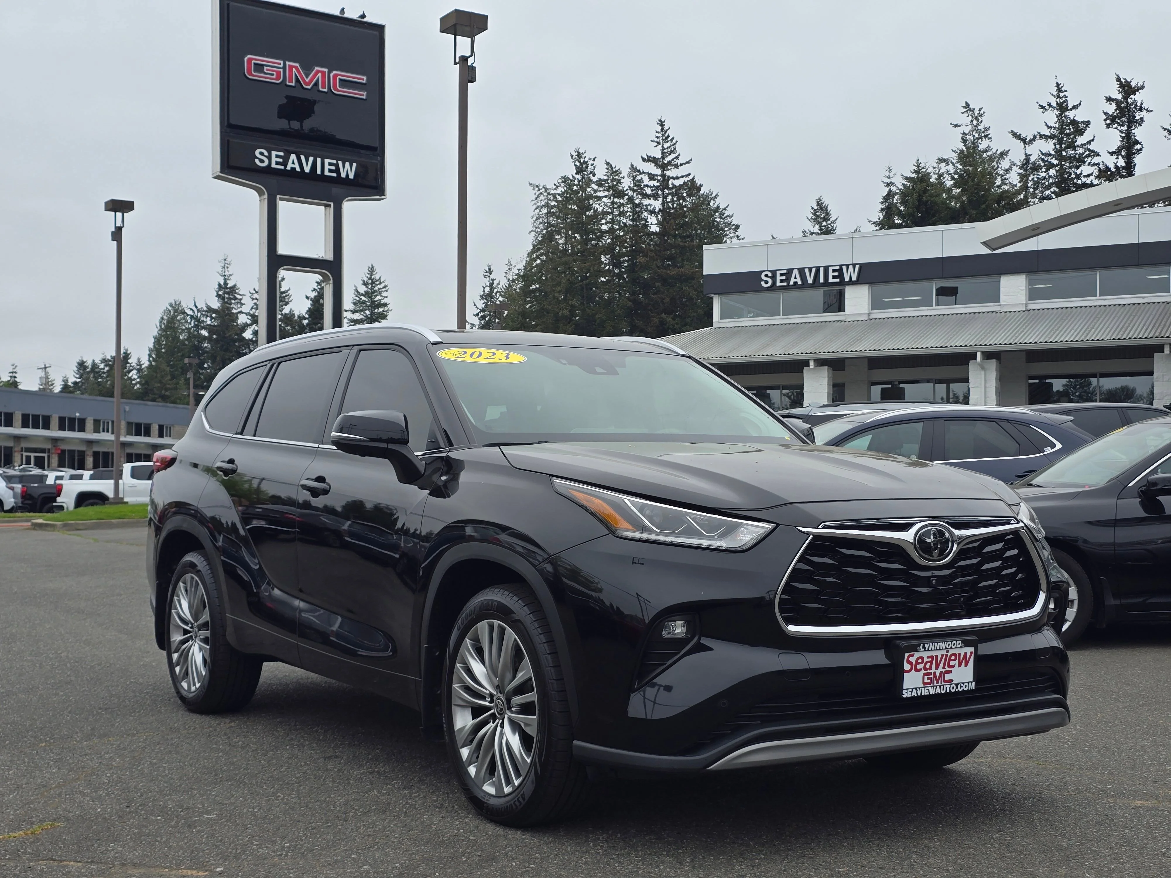 2023 Toyota Highlander Platinum AWD's photo