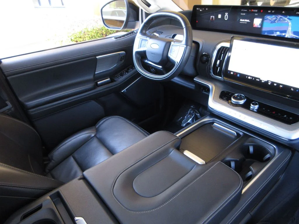 Used 2025 Black Metallic Ford Platinum image 19