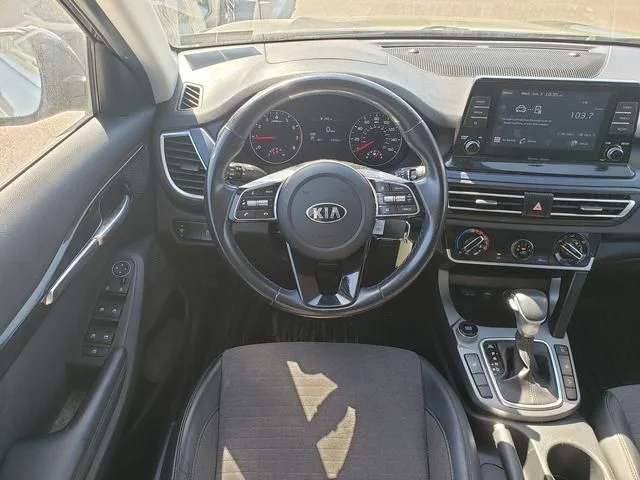 Used 2021 Black Kia S image 14