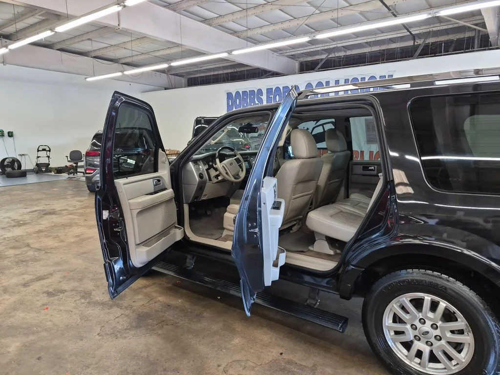 Used 2014 Tuxedo Black Metallic Ford Limited image 14