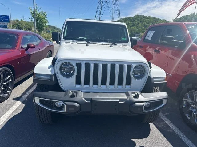 Used 2021 White Jeep Unlimited Sahara image 7