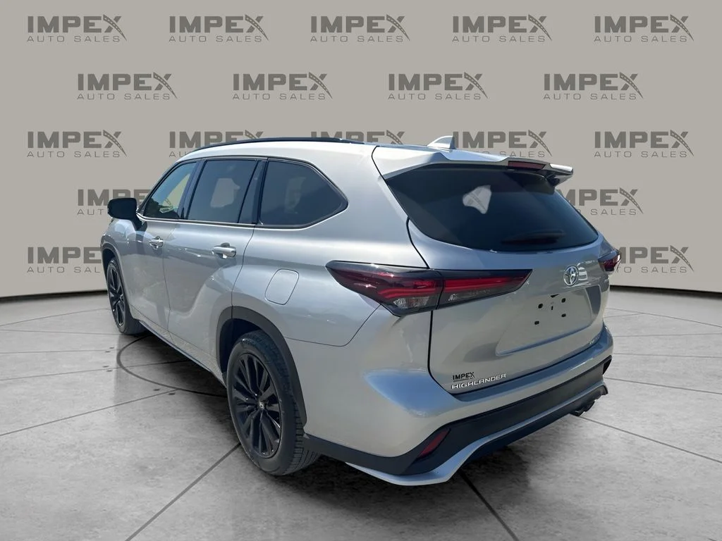 Used 2025 Gray Toyota XSE image 3