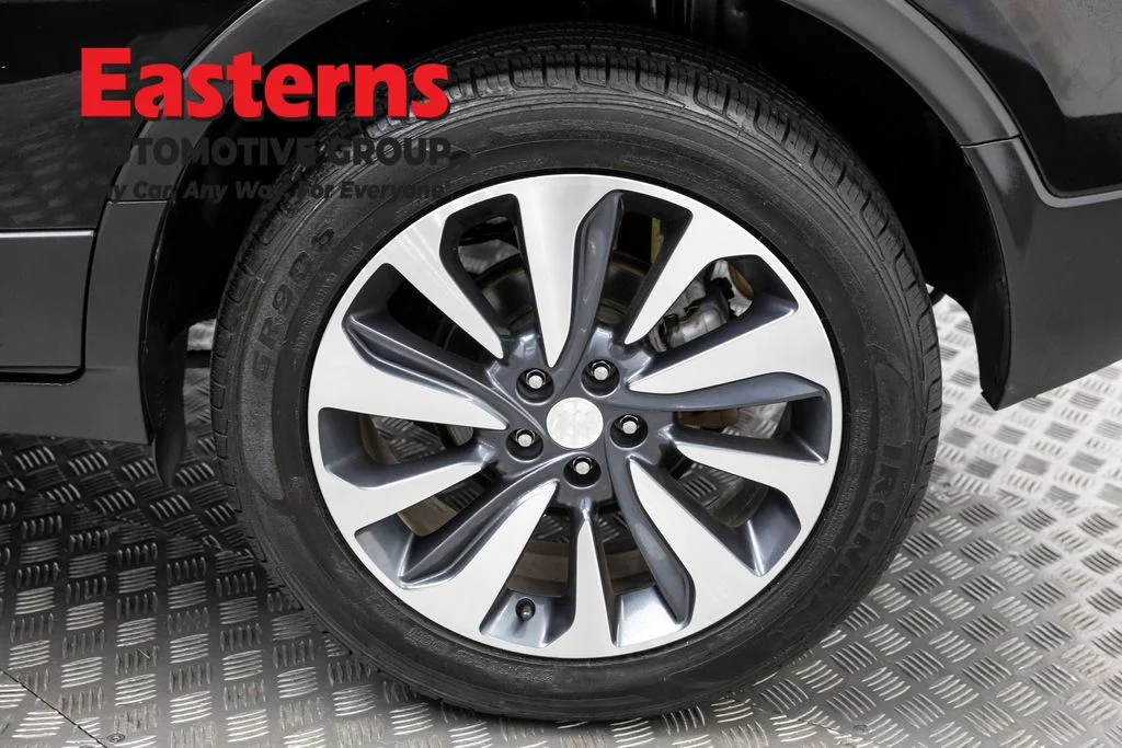 Used 2021 Black Buick Preferred image 31