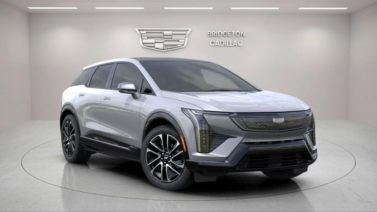 New 2027 Argent Silver Metallic Cadillac Sport image 14