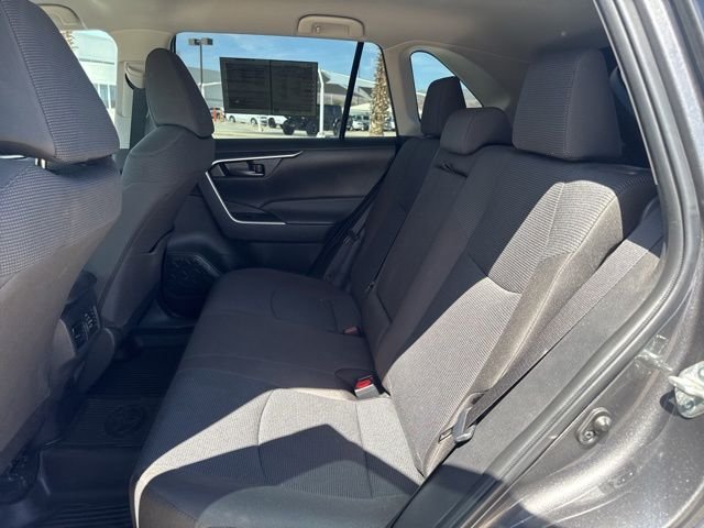 2024 Toyota RAV4 LE - Photo 10