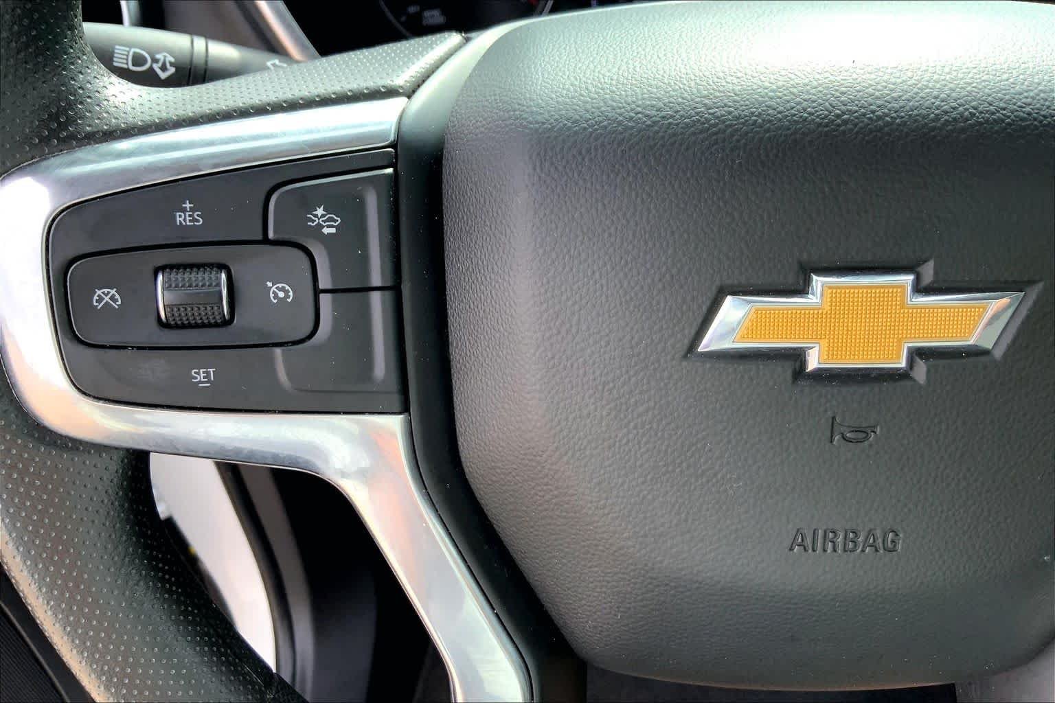 Certified Used 2023 Iridescent Pearl Tricoat Chevrolet LT image 24