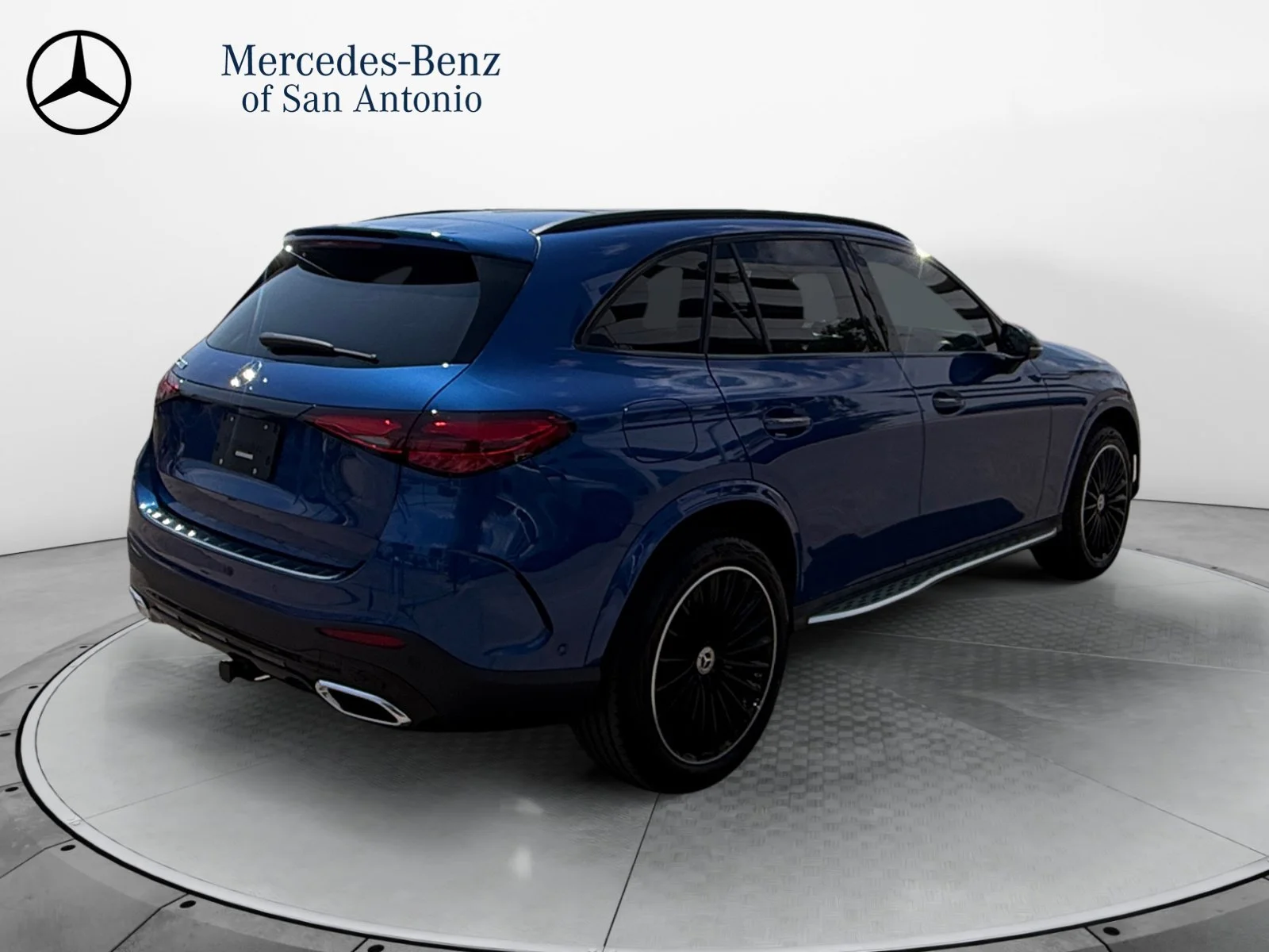 New 2027 Blue Mercedes-Benz GLC 300 image 7