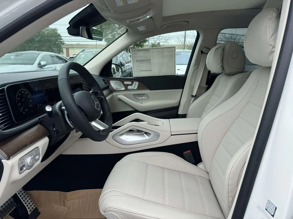 New 2026 White Mercedes-Benz GLS 450 image 4