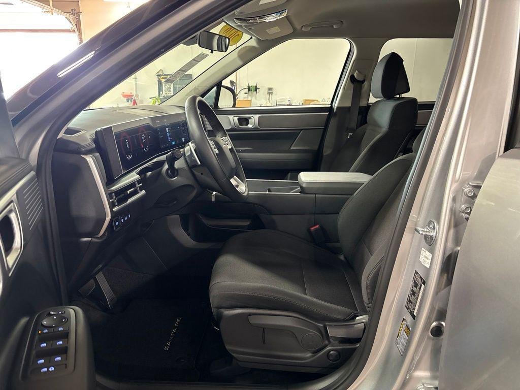 New 2026 Silver Hyundai SE AWD image 15