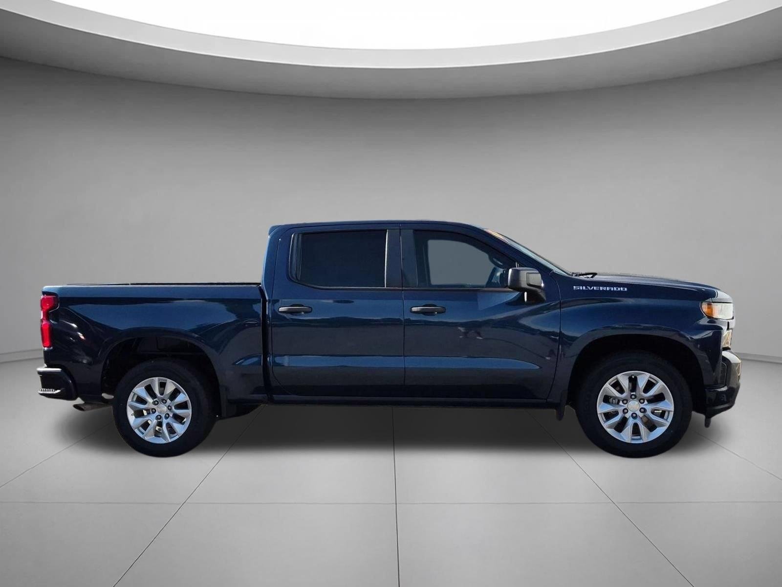 Used 2022 Northsky Blue Metallic Chevrolet Custom image 6