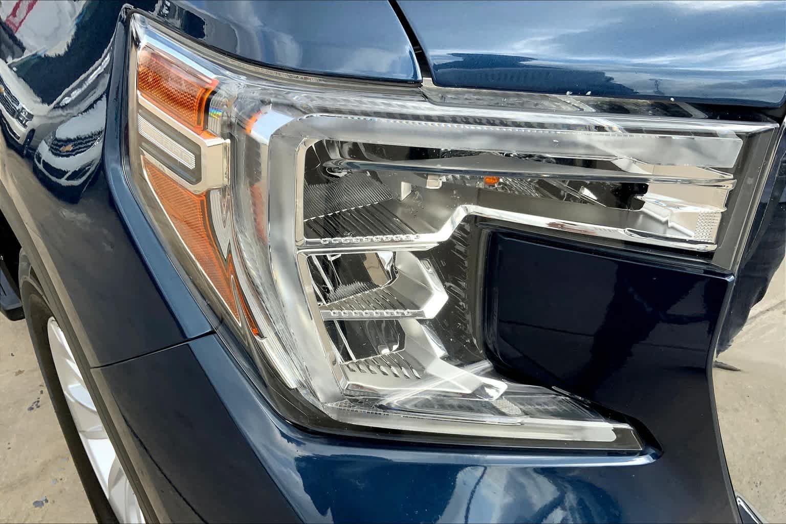 Used 2019 Pacific Blue Metallic GMC SLE image 28