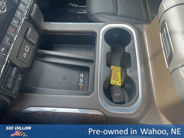 Used 2021 White Frost Tricoat GMC Denali image 19