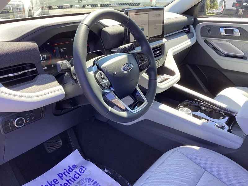 New 2026 White Ford Platinum image 28