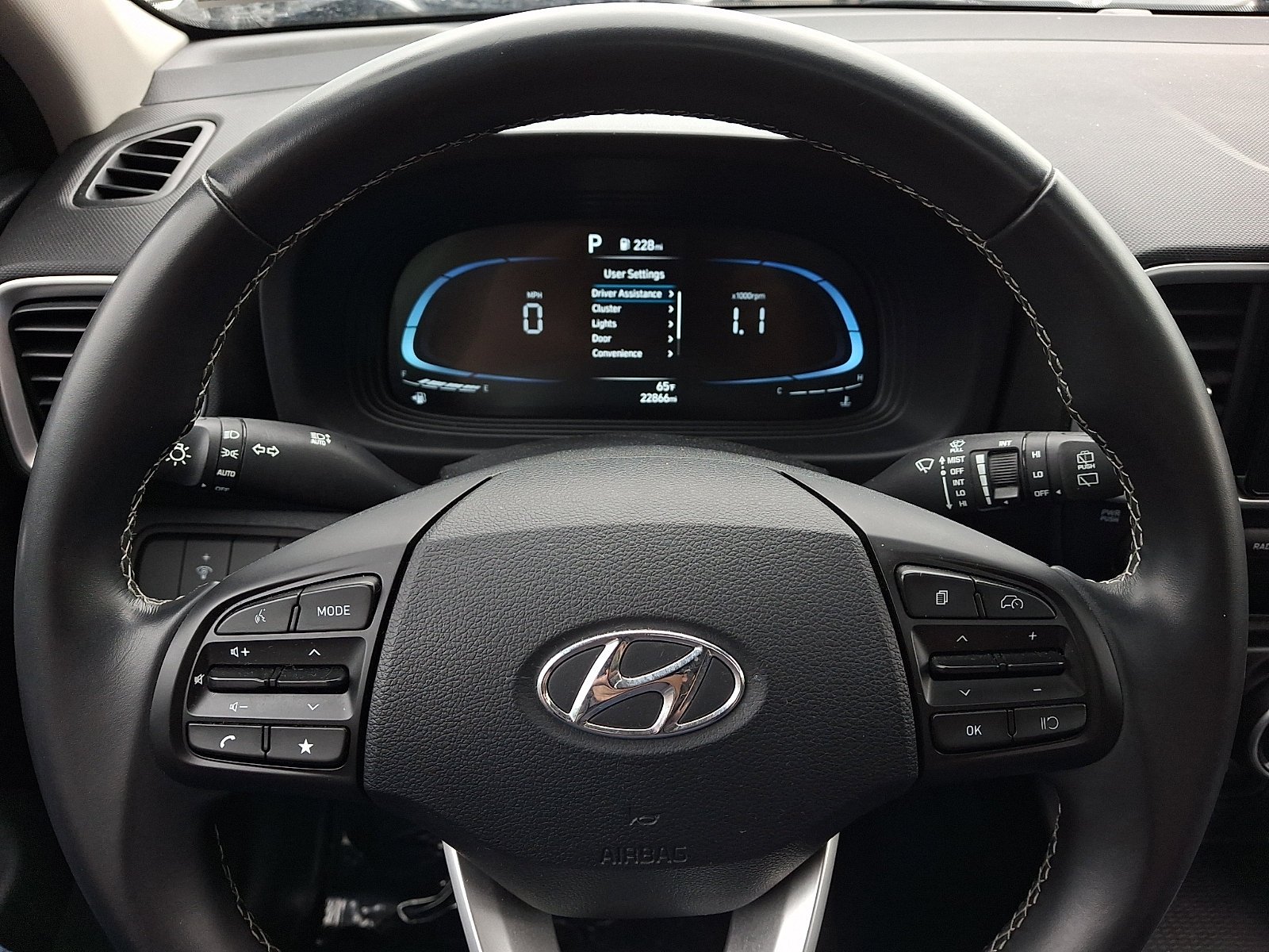 2024 Hyundai Venue SEL - Photo 21