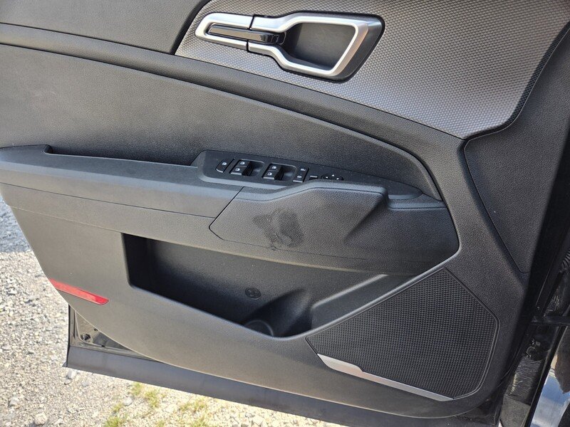 Used 2023 Black Kia LX image 21