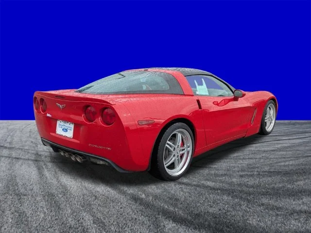 Used 2005 Victory Red Chevrolet Base image 4