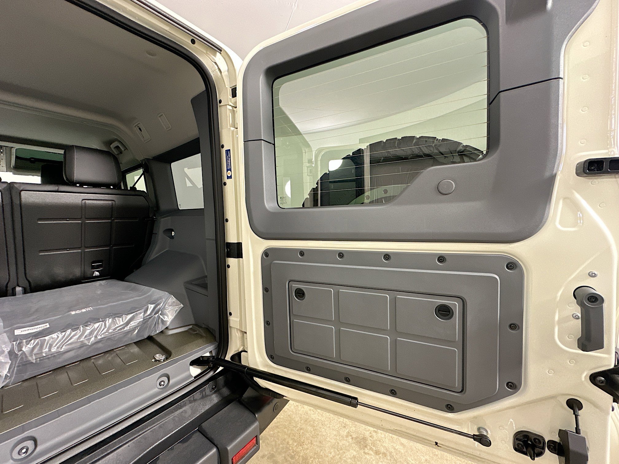 New 2025 Scottish White INEOS Fieldmaster Edition image 44