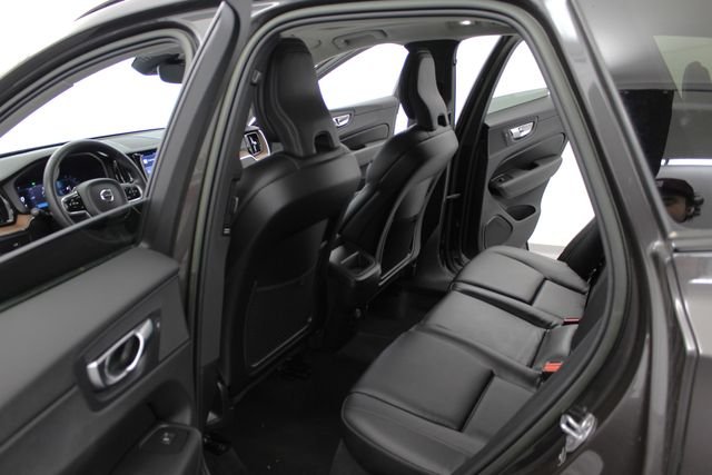 2023 Volvo XC60 Plus - Photo 14