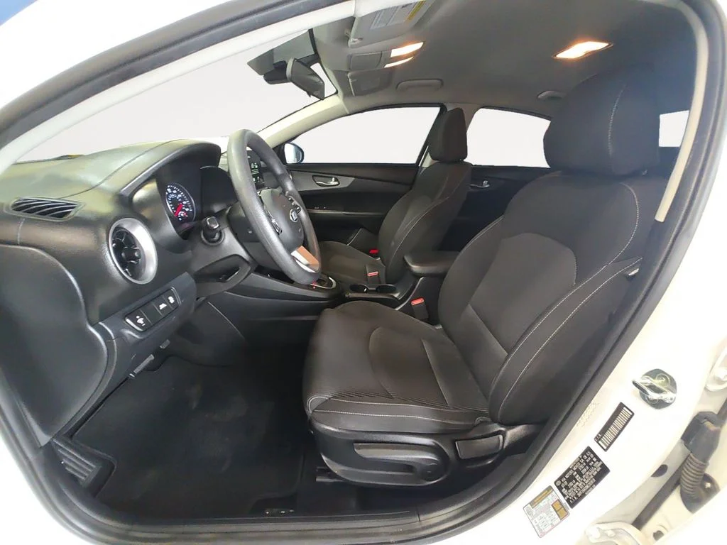 Used 2021 White Kia FE image 11