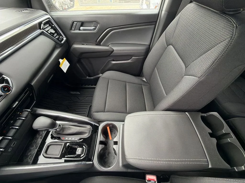New 2026 Onyx Black GMC Elevation image 27
