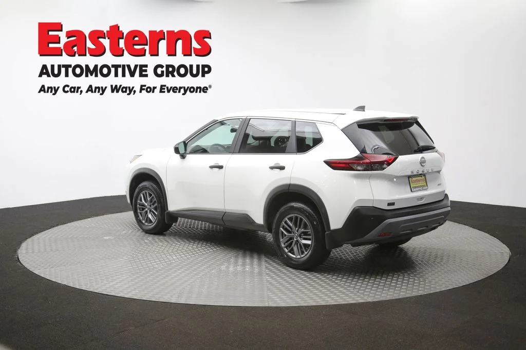 Used 2023 White Nissan S image 65
