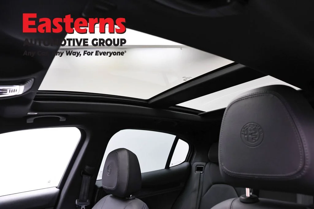 Used 2024 Red Alfa Romeo Sprint image 35