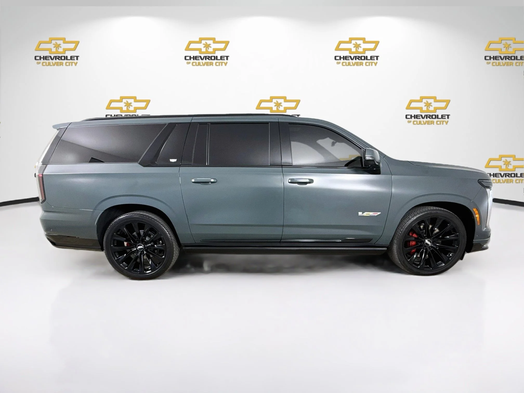 Used 2025 Aegean Stone Cadillac Escalade-V ESV image 9