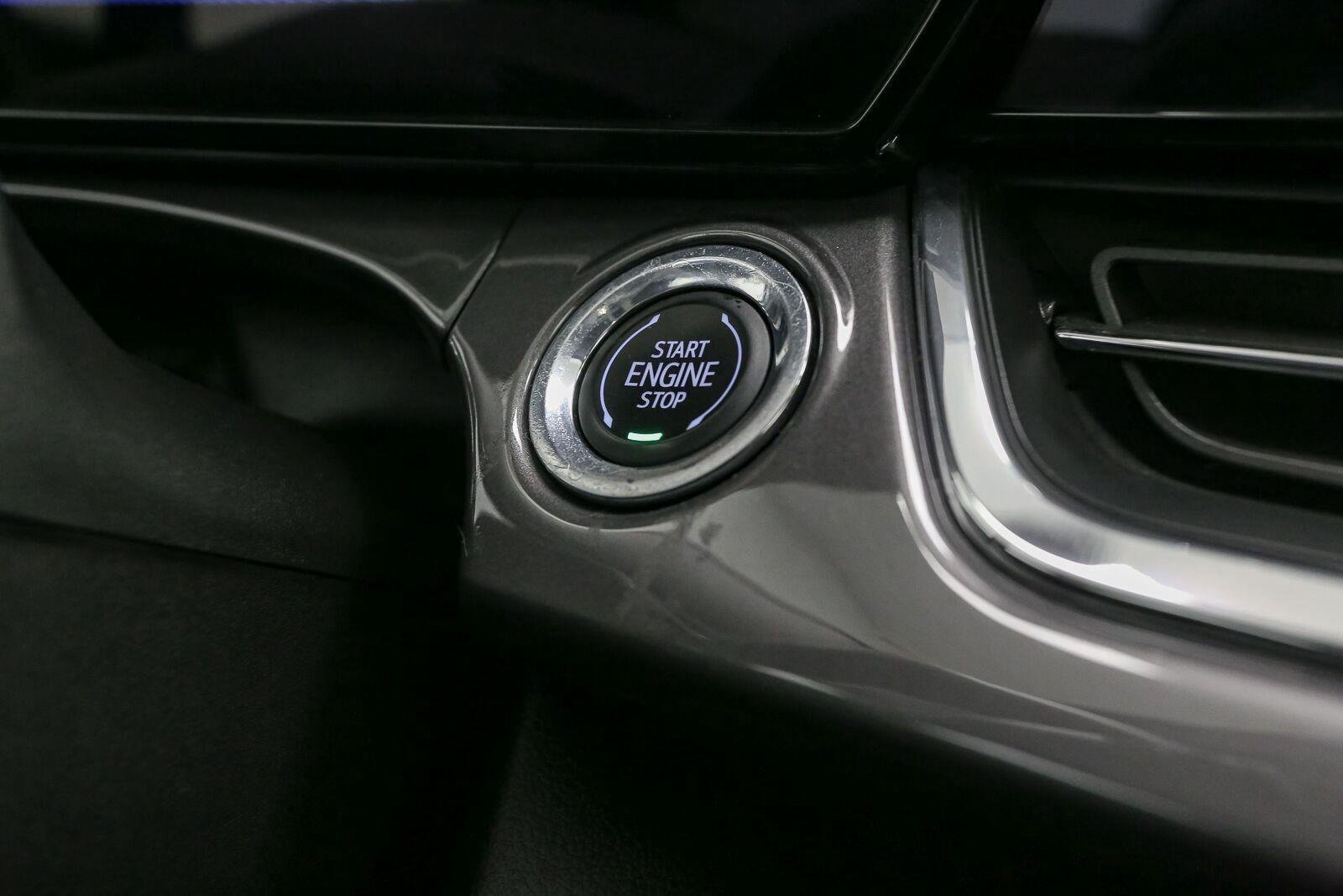 Used 2025 Mosaic Black Metallic Chevrolet ACTIV image 30